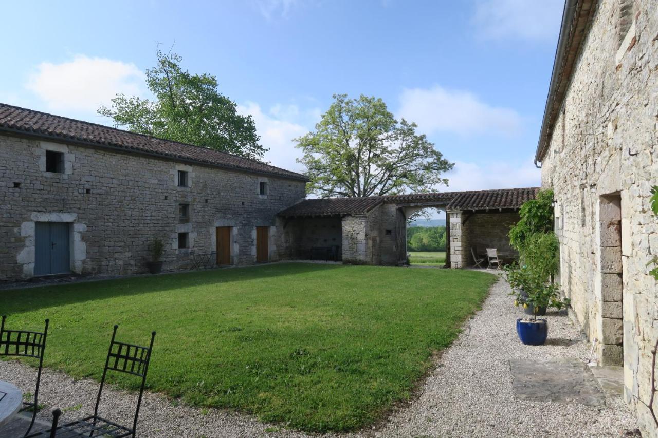 Canel Thézac Exterior photo