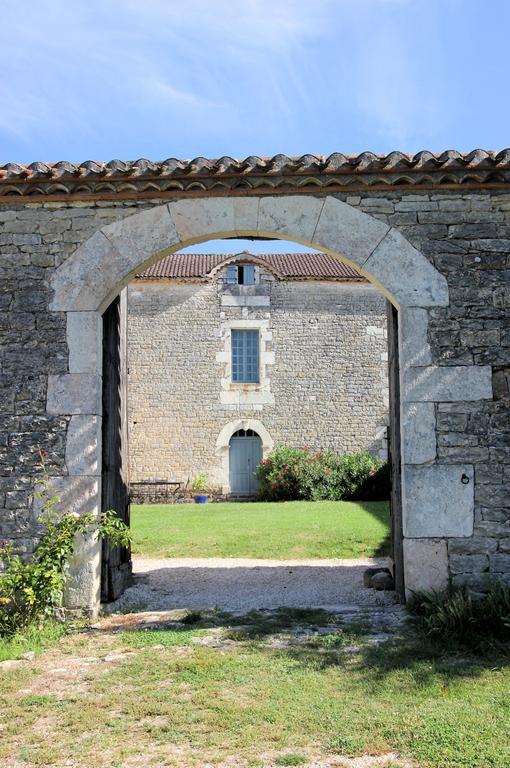 Canel Thézac Exterior photo